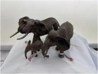 Набор фигурок Семья Африканских слонов