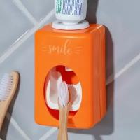 Выдавливатель для зубной пасты механический "Smile", 9.5 х 5.8 см